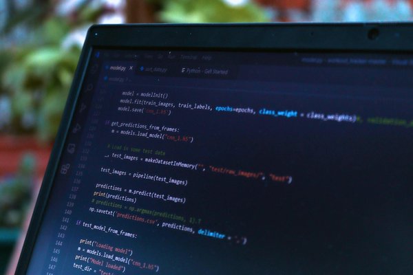 10 einzigartige und nachhaltige stoffe für trendige herbstmäntel